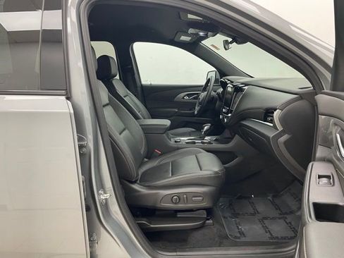Certified 2023 Chevrolet Traverse LT w/ Midnight/Sport Edition image 16