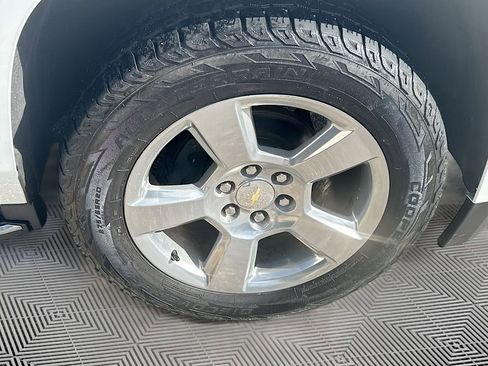 Used 2020 Chevrolet Suburban Premier image 32