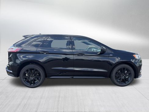 Used 2022 Ford Edge ST-Line w/ Class II Trailer Tow Package AWD/4WD image 8
