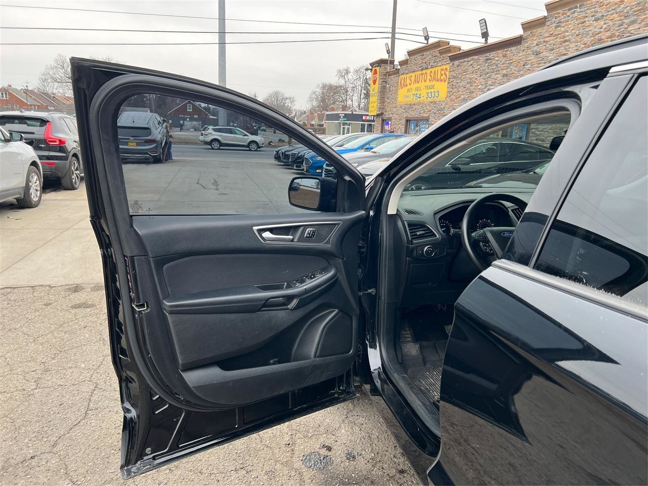 Used 2018 Ford Edge SE AWD/4WD image 27
