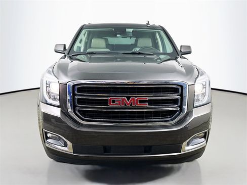 Used 2020 GMC Yukon SLT w/ HD Trailering Package image 2