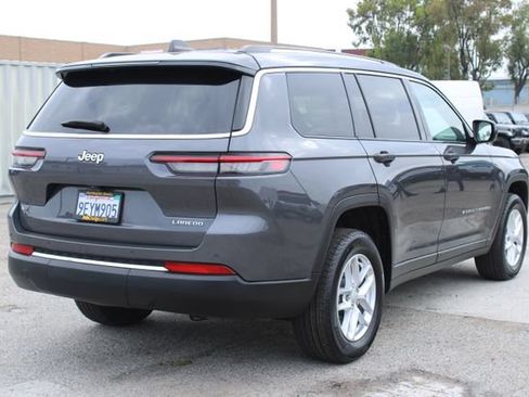 Used 2023 Jeep Grand Cherokee L Laredo w/ Luxury Tech Group I RWD image 5