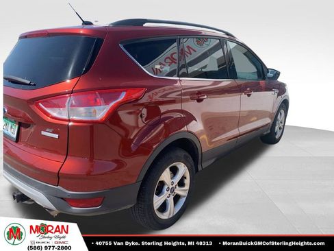 Used 2016 Ford Escape SE w/ Equipment Group 201A FWD image 3