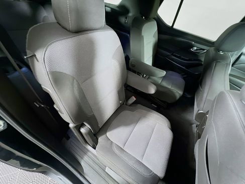Used 2023 Chevrolet Traverse LT w/ LPO, Floor Liner Package FWD image 26