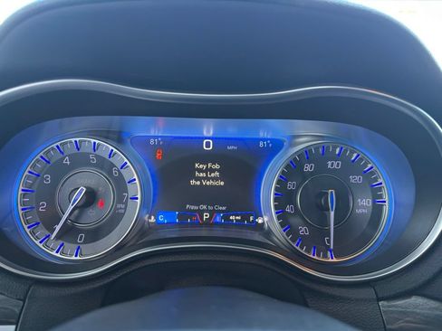 Used 2020 Chrysler 300 Touring w/ Sport Appearance Package RWD image 18