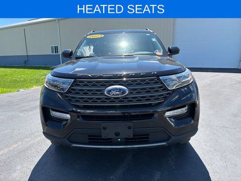 Certified 2023 Ford Explorer XLT w/ Equipment Group 202A AWD/4WD image 9