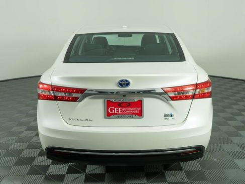 Used 2014 Toyota Avalon XLE Touring FWD image 5