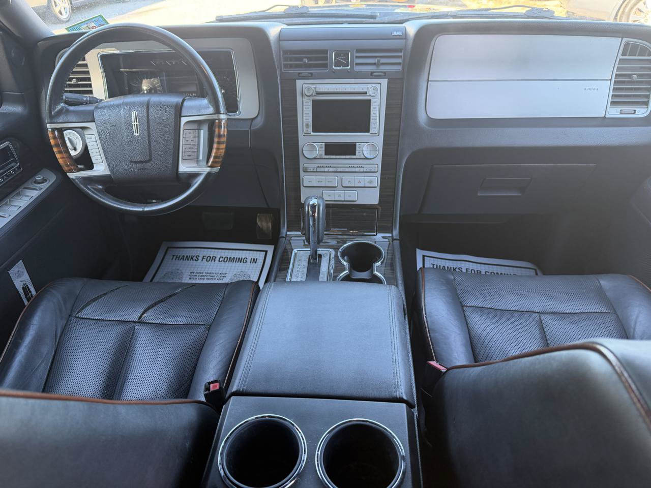 Used 2008 Lincoln Navigator 4WD image 13