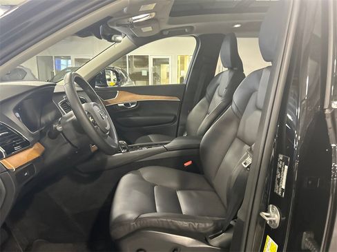 Certified 2024 Volvo XC90 B6 Plus image 10