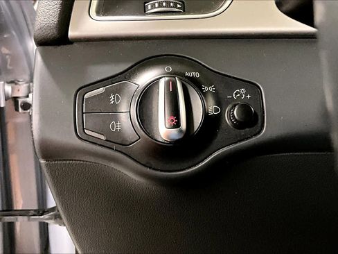 Used 2015 Audi A4 2.0T Premium image 26