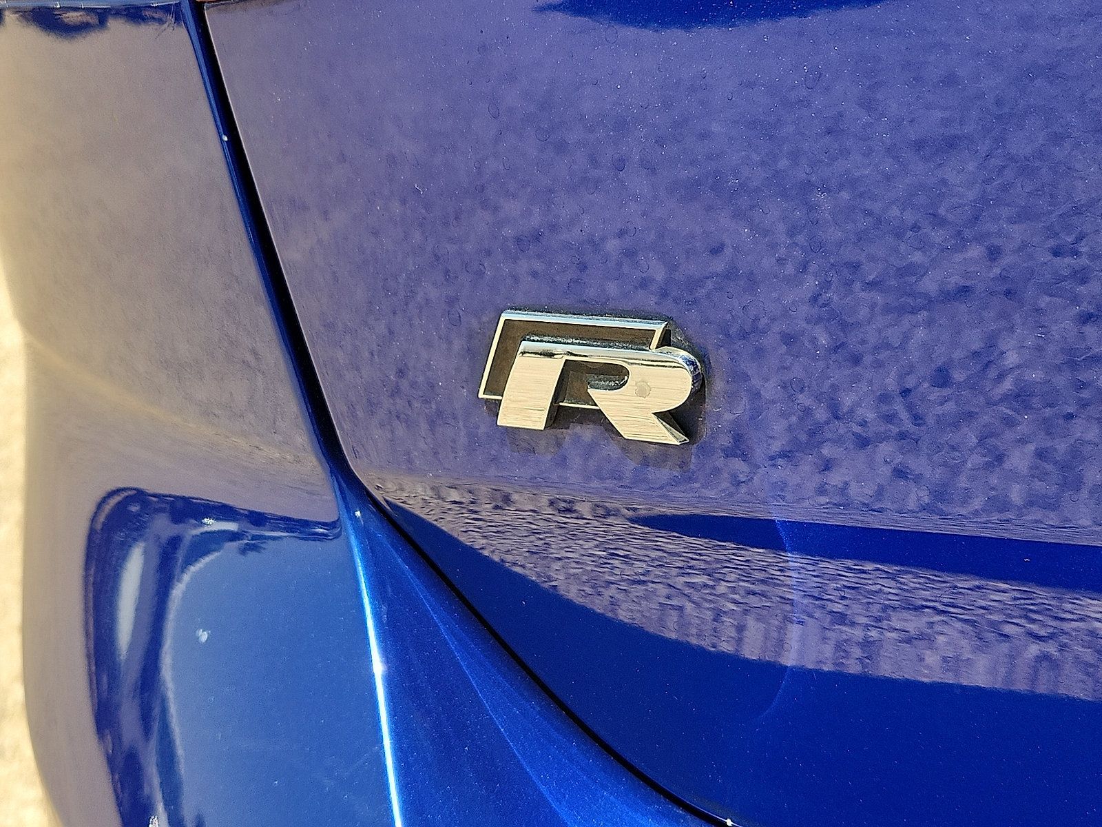 Used 2015 Volkswagen Golf R 4-Door AWD/4WD image 8