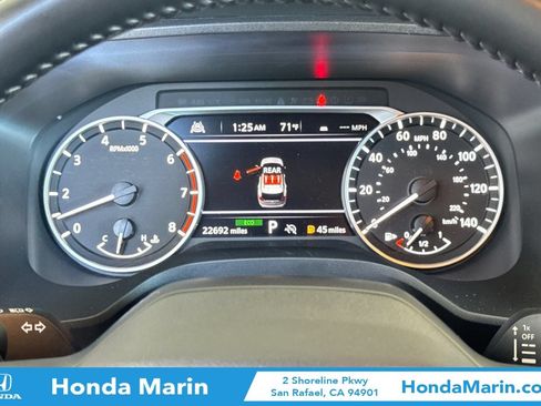Used 2025 Nissan Rogue SV FWD image 31