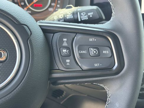 Used 2025 Jeep Wrangler Unlimited Rubicon w/ Safety Group AWD/4WD image 10