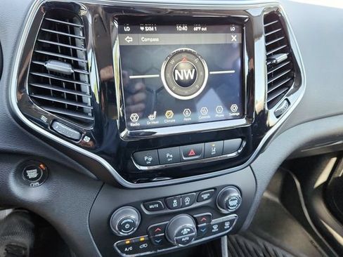 Used 2020 Jeep Cherokee Limited w/ Technology Group AWD/4WD image 26