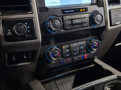 Used 2021 Ford F250 Lariat w/ Lariat Ultimate Package image 39