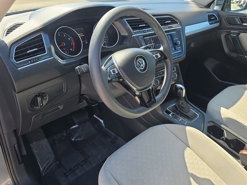 Used 2020 Volkswagen Tiguan S FWD image 22