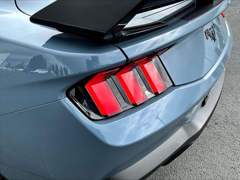 Used 2026 Ford Mustang Coupe RWD image 22