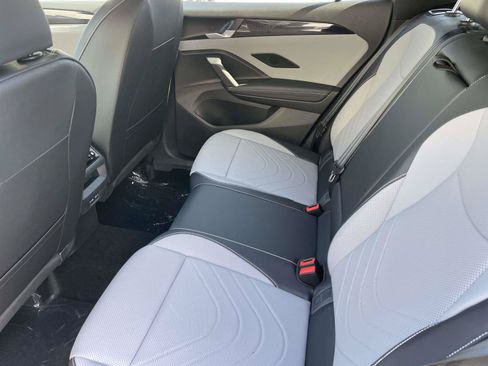 New 2026 Volkswagen Tiguan SE R-Line FWD image 24