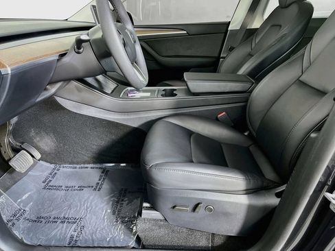 Used 2024 Tesla Model Y Long Range RWD image 26