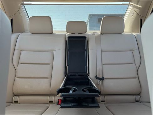 Used 2014 Mercedes-Benz E 350 4MATIC Sedan image 25