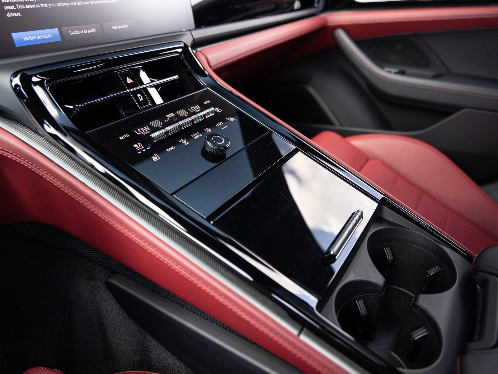 Certified 2025 Porsche Panamera RWD image 17