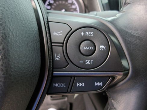 Used 2021 Toyota Camry SE image 25