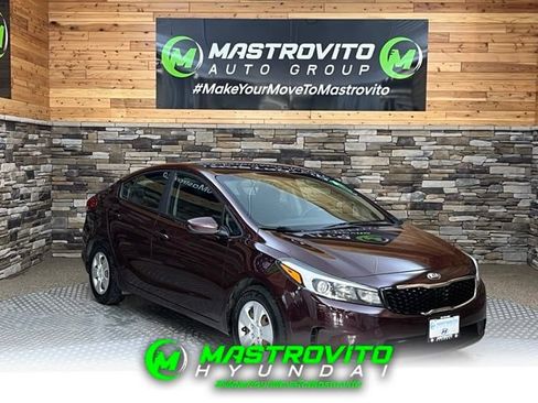 Used 2017 Kia Forte LX FWD image 1