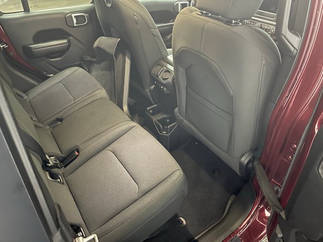 Used 2021 Jeep Gladiator Sport AWD/4WD image 19