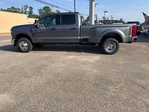 New 2026 Ford F350 XLT w/ FX4 Off-Road Package AWD/4WD image 8