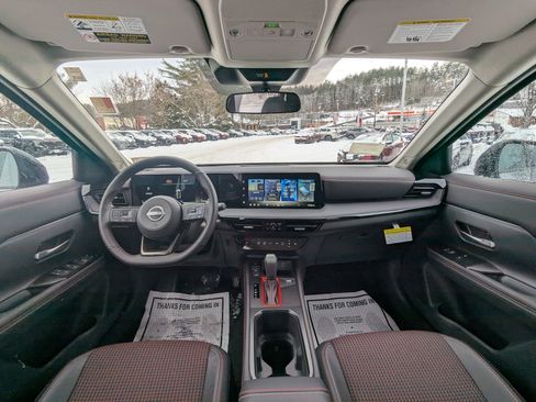 New 2026 Nissan Kicks SR w/ Cold Weather Package image 13