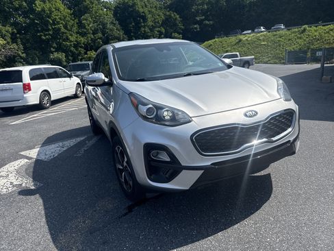 Used 2020 Kia Sportage LX w/ LX Popular Package AWD/4WD image 6