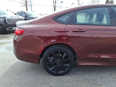 Used 2016 Chrysler 200 S w/ Comfort Group image 25