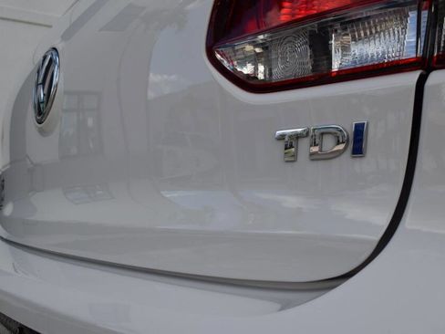 Used 2013 Volkswagen Golf TDI image 25