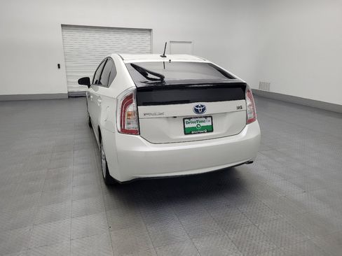 Used 2015 Toyota Prius Five image 6