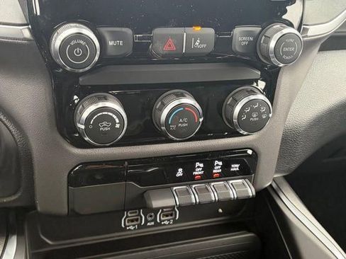 New 2026 RAM 1500 Express AWD/4WD image 21