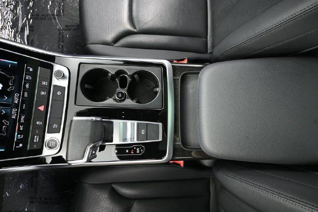 Used 2022 Audi Q7 3.0T Premium Plus AWD/4WD image 28