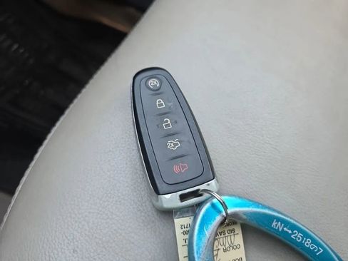 Used 2016 Ford Escape Titanium AWD/4WD image 37