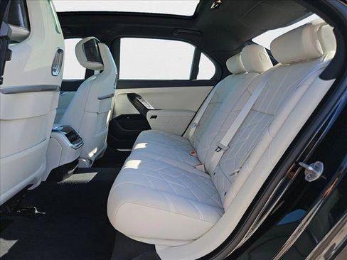 Used 2026 BMW i7 eDrive50 image 14