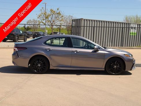 Used 2024 Toyota Camry XSE FWD image 4