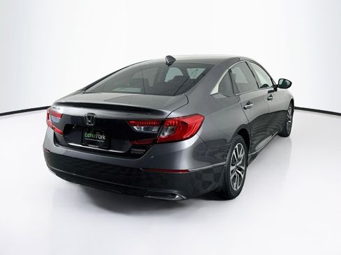 Used 2018 Honda Accord Touring image 9