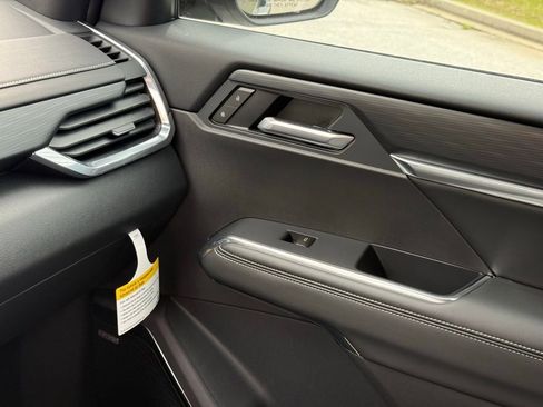 New 2026 GMC Acadia Elevation image 35