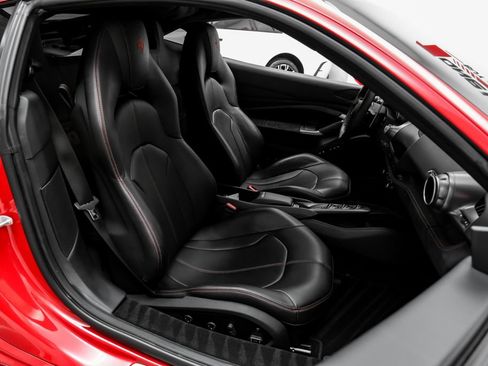 Used 2020 Ferrari F8 Tributo RWD image 34