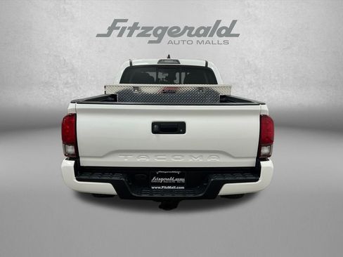 Used 2020 Toyota Tacoma SR w/ SR Convenience Package RWD image 4