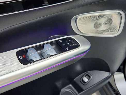 Certified 2026 Mercedes-Benz GLC 300 image 29