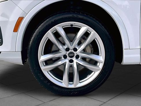 Used 2018 Audi Q7 3.0T Prestige w/ Prestige Package AWD/4WD image 11