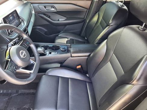 Certified 2023 Nissan Rogue SV w/ SV Premium B Package AWD/4WD image 19