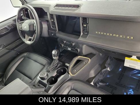 Used 2025 Ford Bronco Badlands AWD/4WD image 19