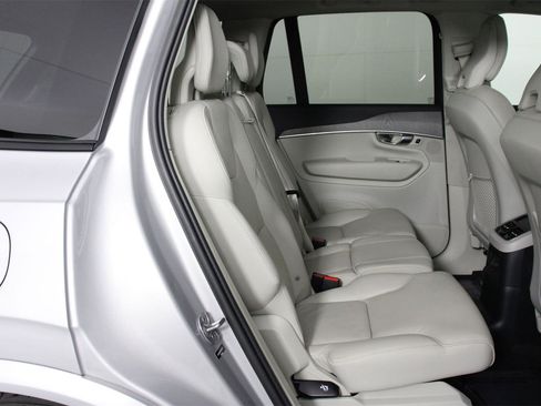 Certified 2023 Volvo XC90 T8 Plus image 30