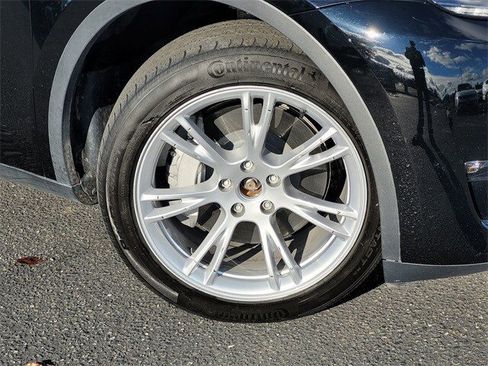 Used 2024 Tesla Model Y Long Range image 9