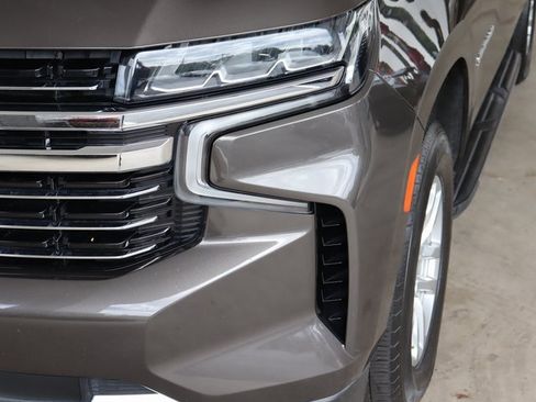 Used 2021 Chevrolet Suburban LT image 10